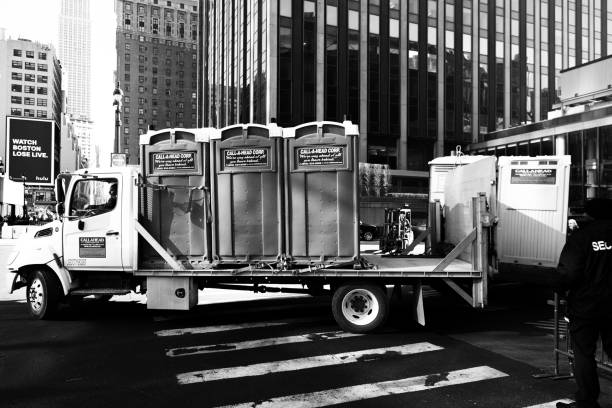 Best Best portable toilet rental  in Covington, VA